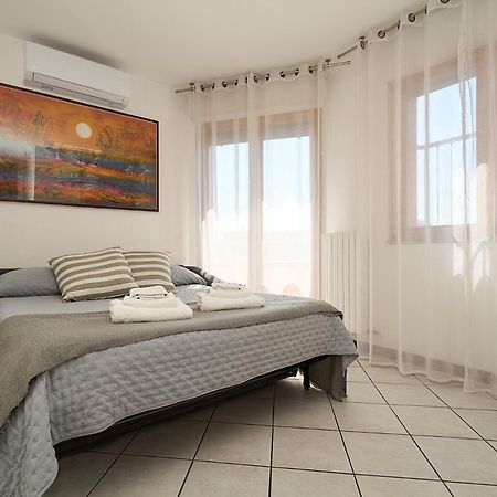 -Luminosa 5 Stars With Balcony- Wifi Netflix 15 Minutes From Duomo Lägenhet Milano Exteriör bild