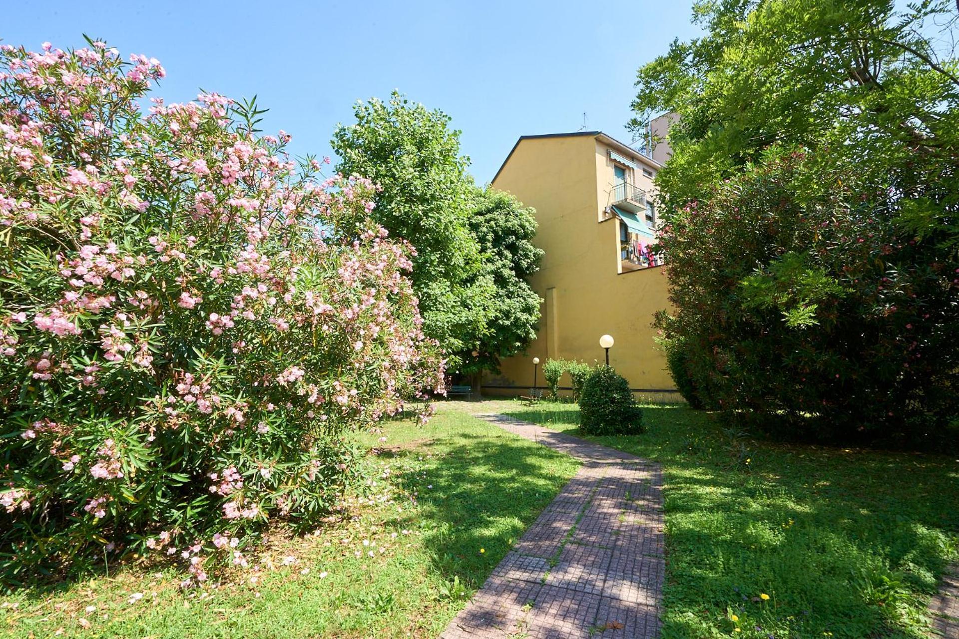 -Luminosa 5 Stars With Balcony- Wifi Netflix 15 Minutes From Duomo Lägenhet Milano Exteriör bild